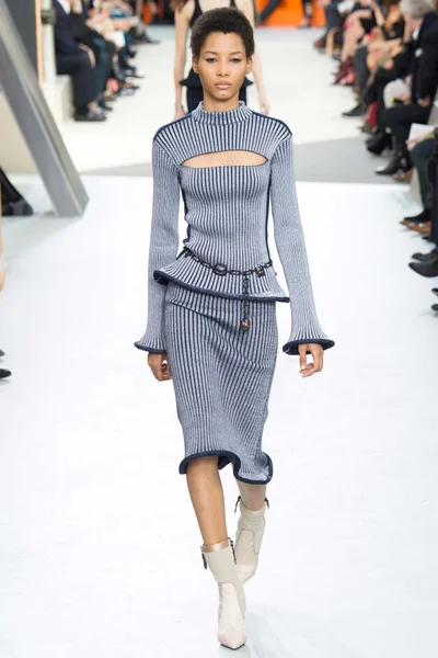 Look 5